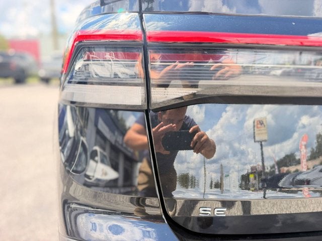 2026 Volkswagen Taos SE