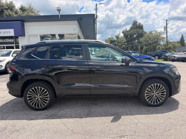 2026 Volkswagen Taos SE