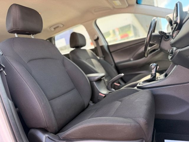 2018 Hyundai Elantra GT 2.0L 6A