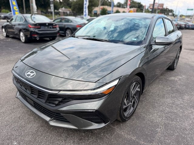 2025 Hyundai Elantra Limited