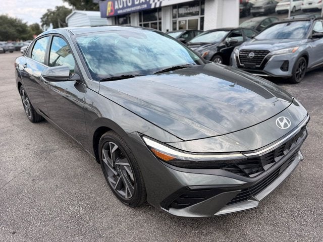 2025 Hyundai Elantra Limited