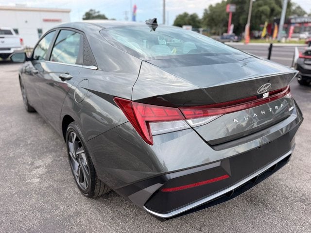 2025 Hyundai Elantra Limited